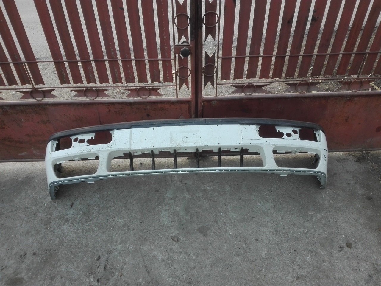 Bara fata VW Golf 3 Alba