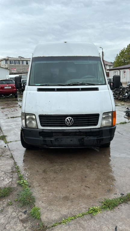 Bara fata Vw LT 35 2.5 TDI cod motor AVR / ANJ transmisie manuala 5+1, punte simpla,an 2004