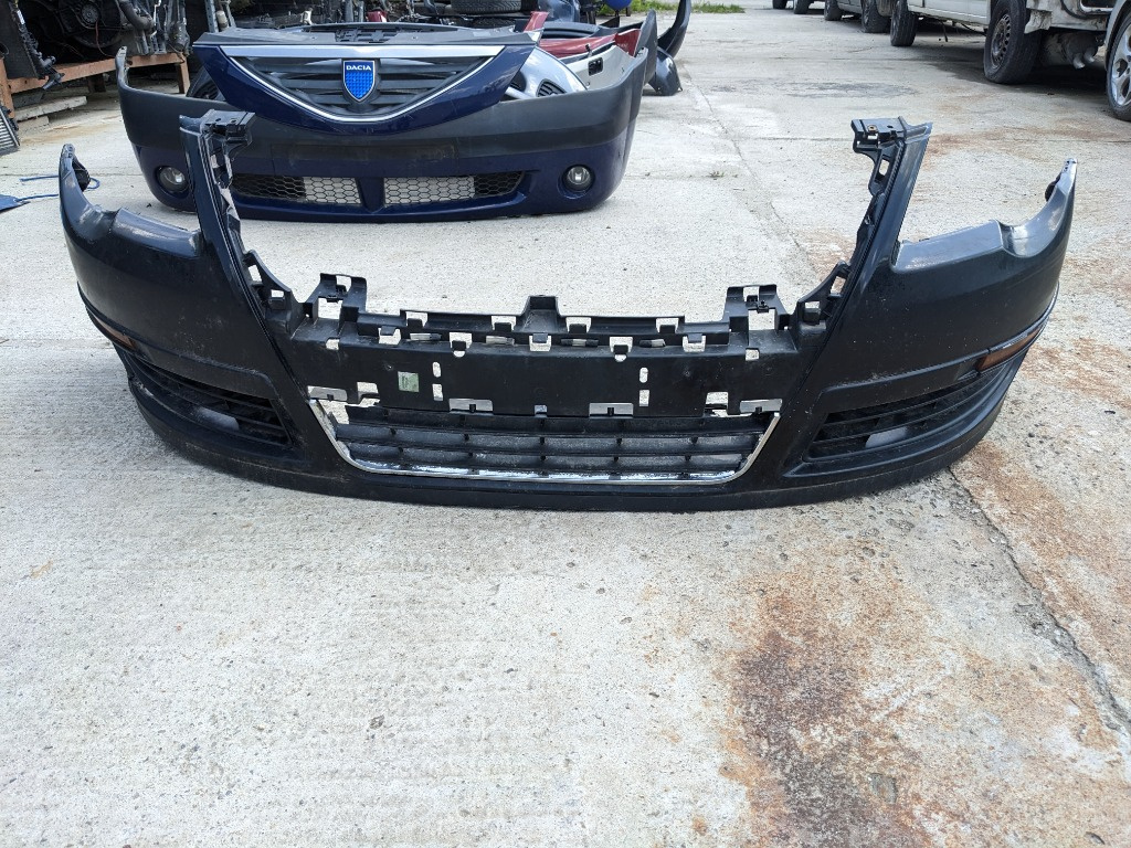 Bara fata VW Passat b6 pe negru cu defecte!