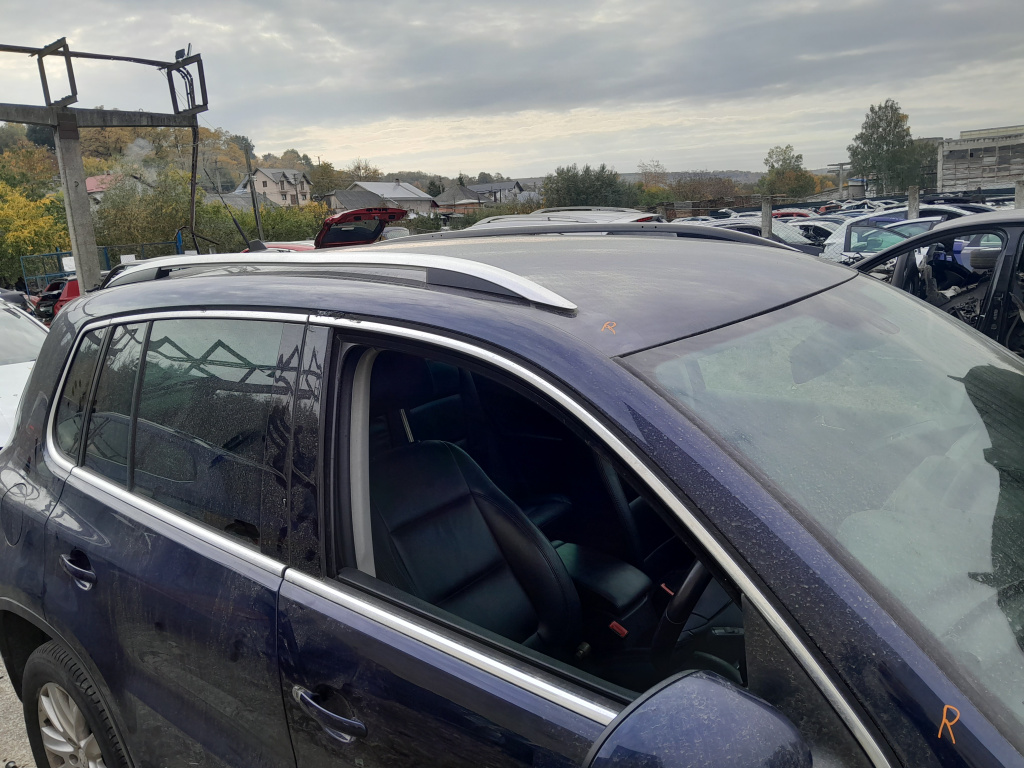 bara longitudinala Volkswagen Tiguan 2010