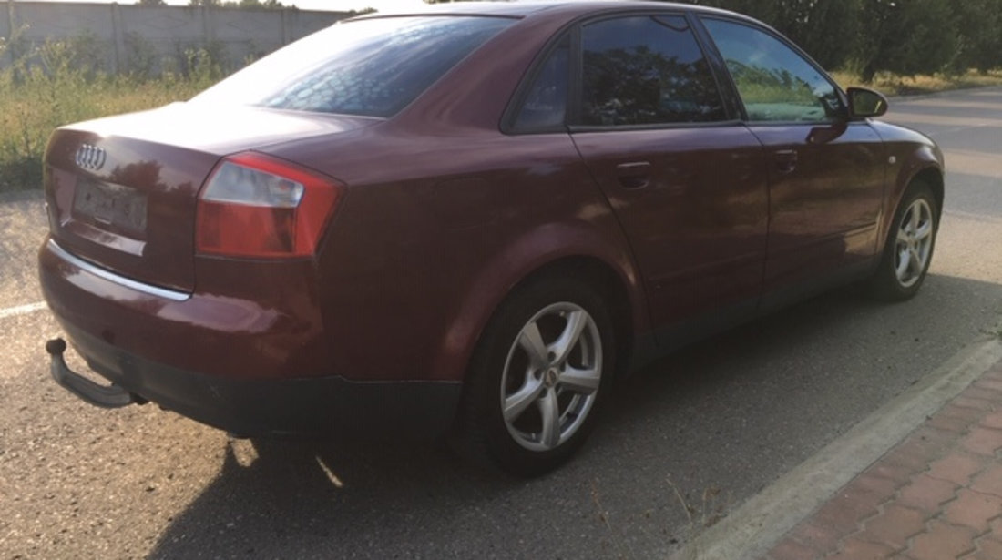 Bara spate Audi A4 B6 berlina