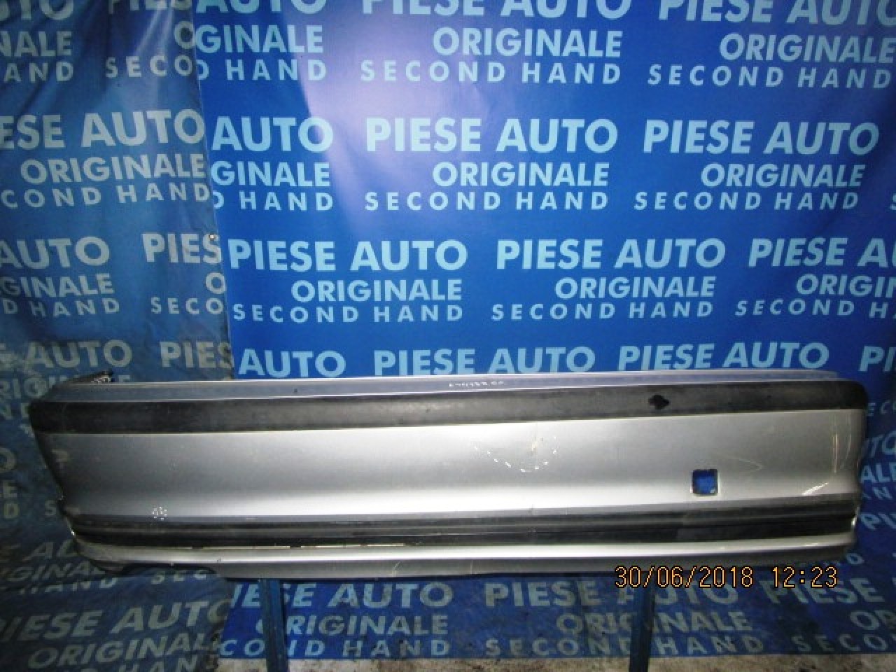 Bara spate BMW E46 ; sedan (lovita putin)