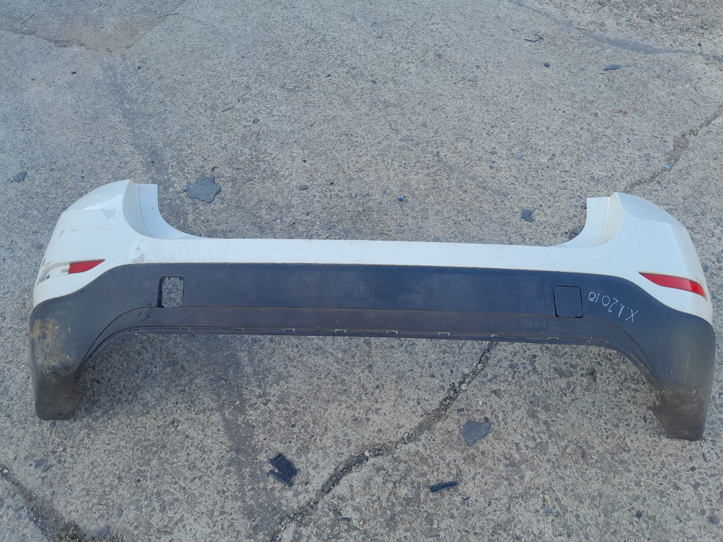 Bara spate BMW X1 2012, CU MIC DEFECT