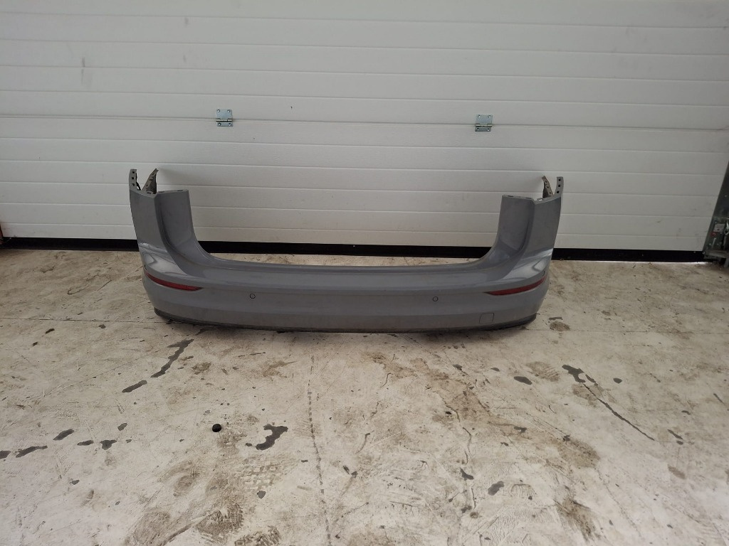 Bara spate completa cu senzori parcare și instalație 5H9807421F VW Golf VIII Variant 1.5 TSI 150 cai DPCA