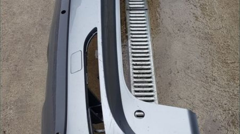 Bara spate cu gauri senzori parcare si spoiler Audi Q3 8R0807511