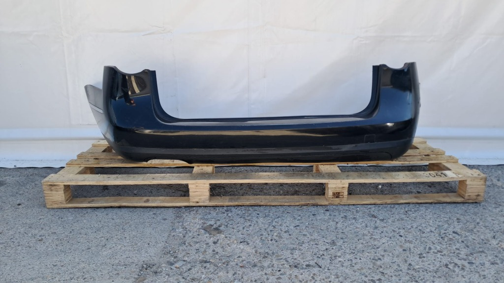 Bara spate cu mic defect Vw Passat B6 combi