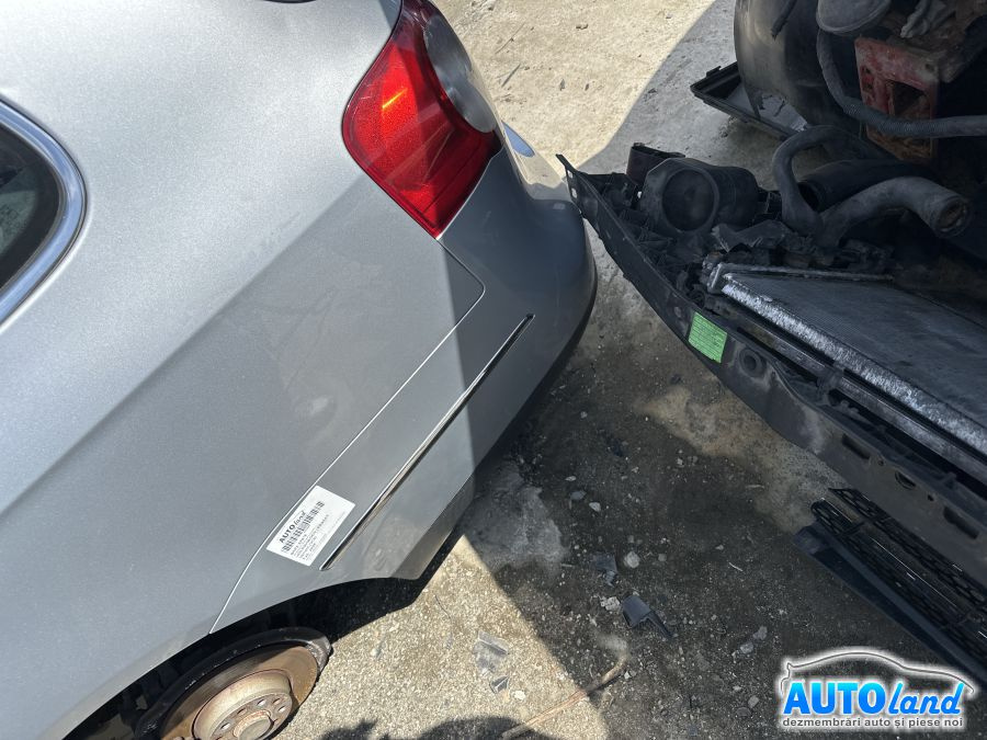 Bara Spate Cu Senzori Parcare si Crom Volkswagen PASSAT Variant 3C5 2005