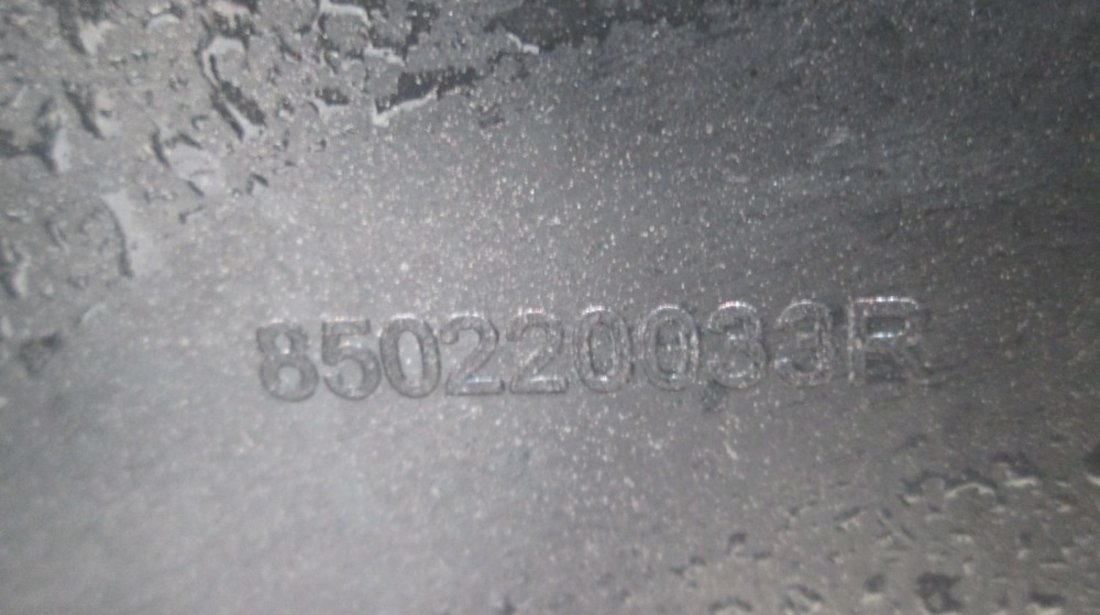 Bara spate Dacia Duster An 2009 2010 2011 2012 2013 cod 850220033R