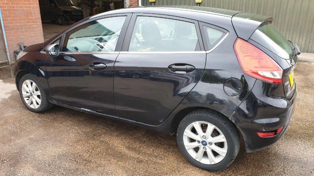 Bara spate Ford Fiesta 6 2010 Hatchback 1.6L TDCi av2q 95