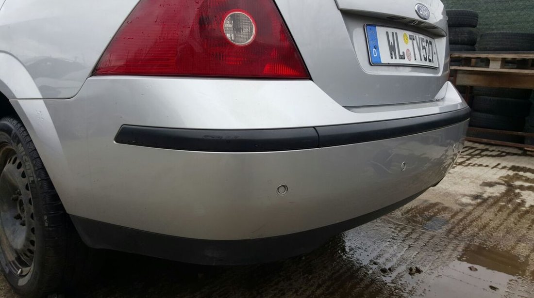 Bara Spate Ford Mondeo MK3 cu gauri pentru senzori de parcare