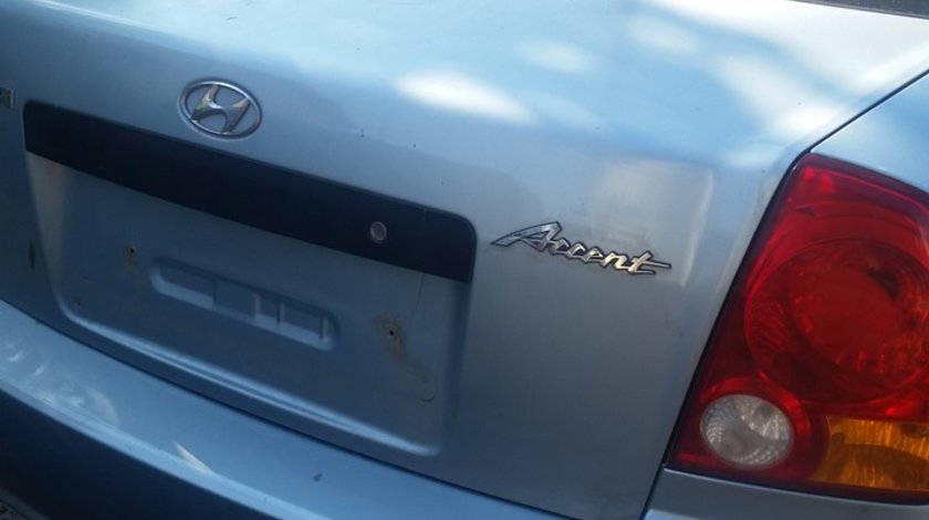 Bara spate hyundai accent in stare buna