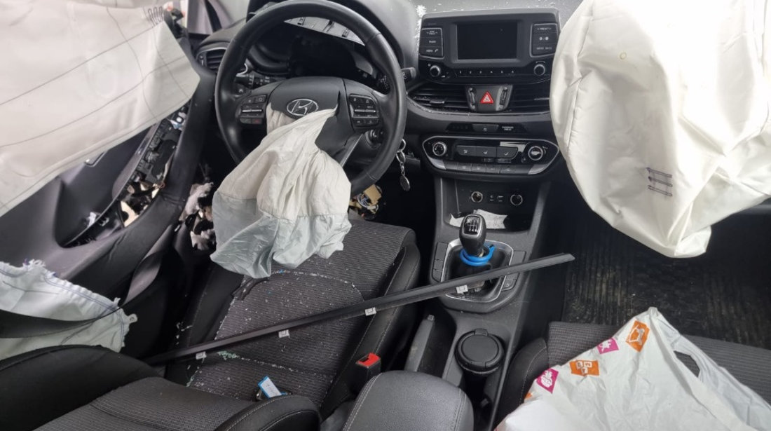 Bara spate Hyundai i30 2018 Hatchback 1.4 benzina