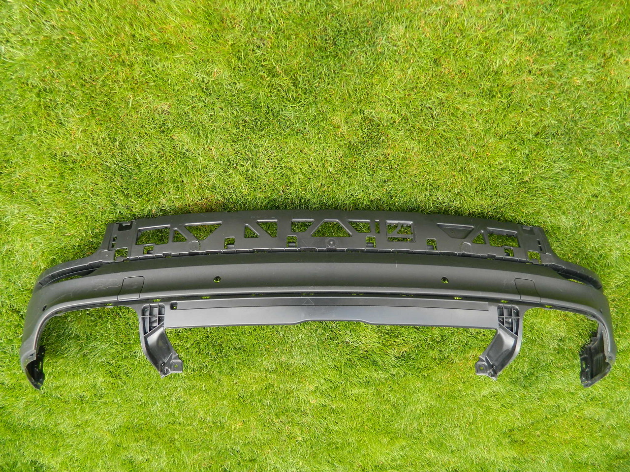 Bara spate inferioara Porsche Cayenne 9Y model 2019-2021 cod 9Y0807110
