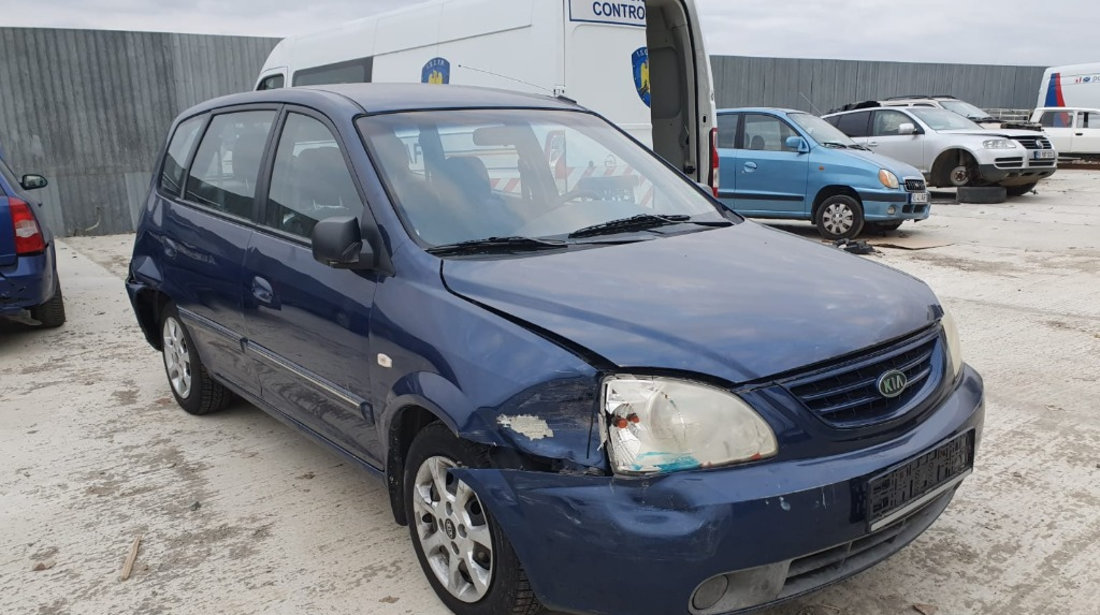 Bara spate Kia Carens 2004 monovolum 1.8 benzina TB