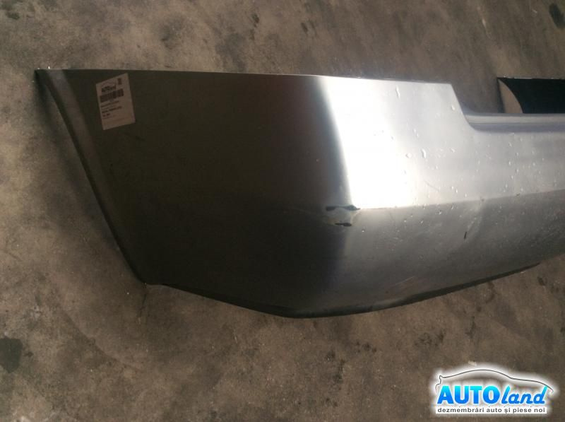 Bara Spate Limuzina, Argintie, Un Colt Chituit Nissan PRIMERA P12 2002