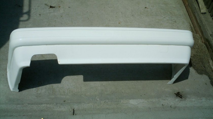 Bara spate M Tech 2 BMW E30
