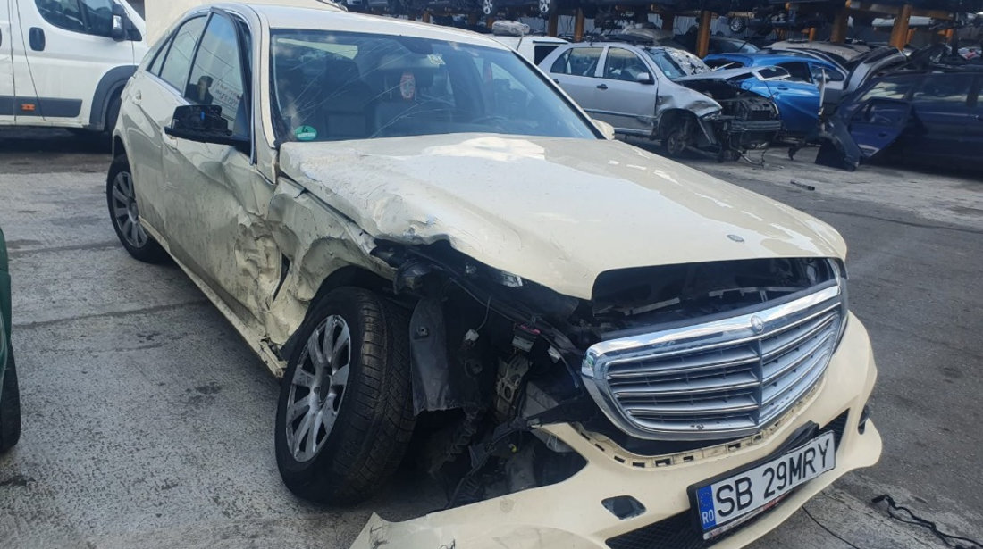 Bara spate Mercedes E-Class W212 2014 berlina facelift 2.2 cdi