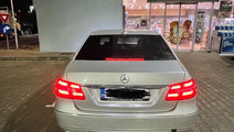 Bara spate Mercedes e class w212 cu 2 evacuare 3.0...