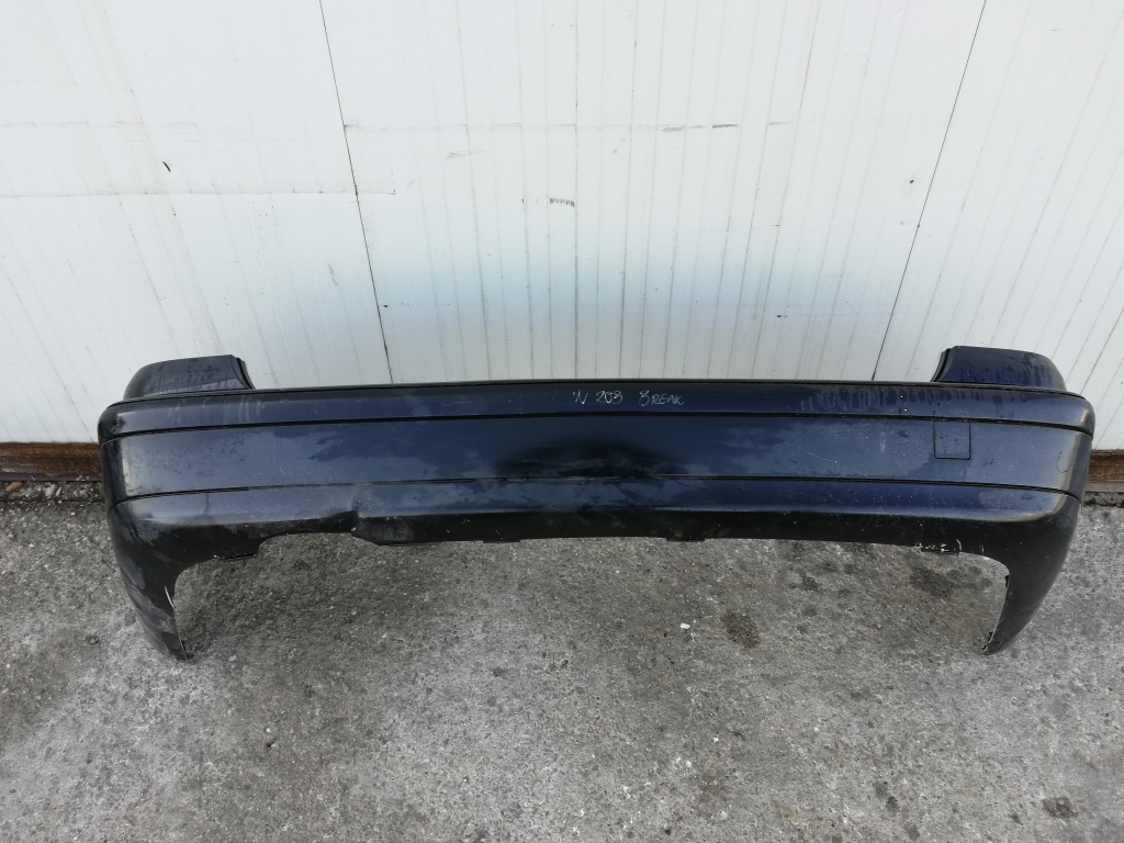 Bara spate mercedes w203 break combi neagra mic defect