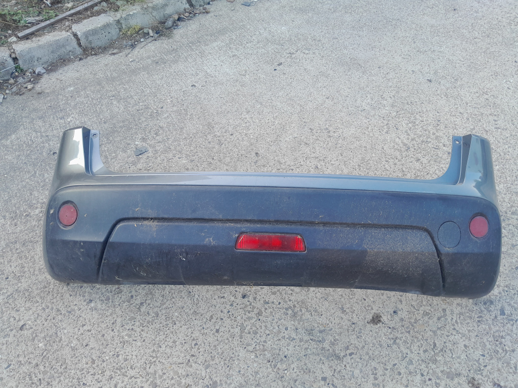 Bara spate Nissan Qashqai 2011