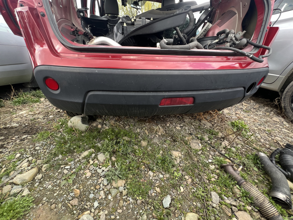 Bara spate Nissan Qashqai 2012