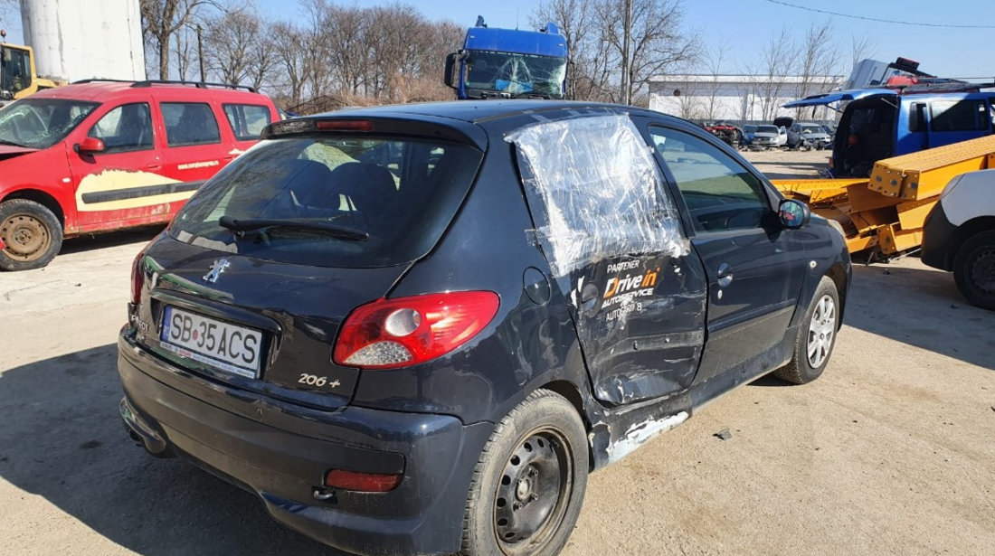 Bara spate Peugeot 206 2010 + hatchback 1.4 hdi