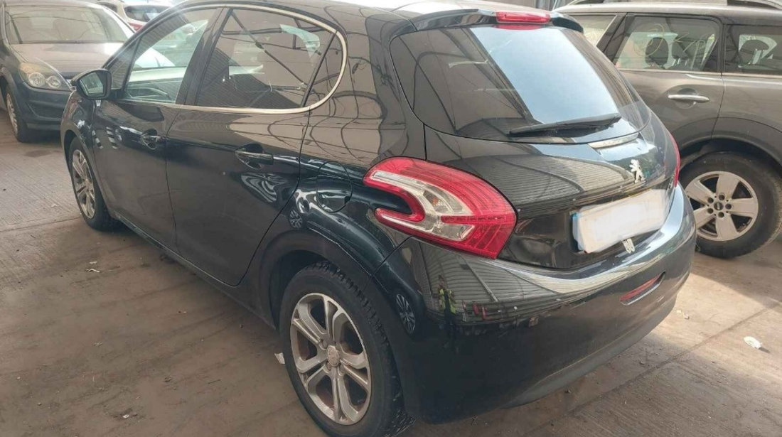 Bara spate Peugeot 208 2012 HATCHBACK 1.6 HDI