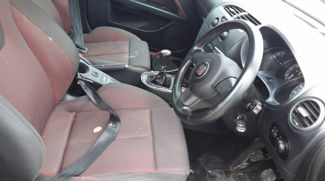 Bara spate Seat Leon 2 2007 Hatchback 2.0 TDi