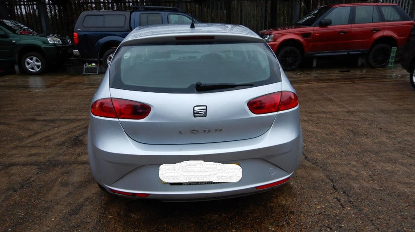 Bara spate Seat Leon 2 2010 Hatchback 1.6 TDI