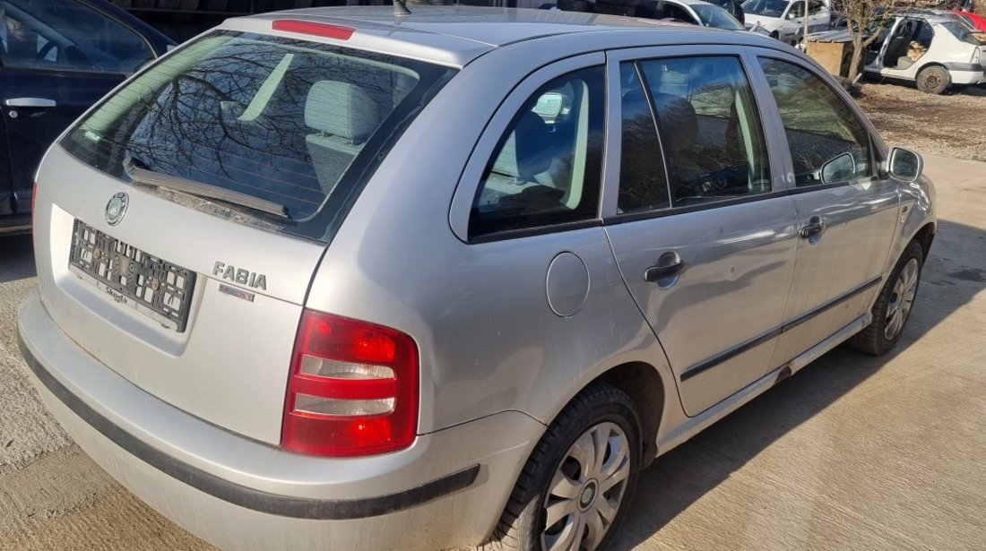 Bara spate Skoda Fabia 1 combi 2001 2002 2003 2004 2005 2006