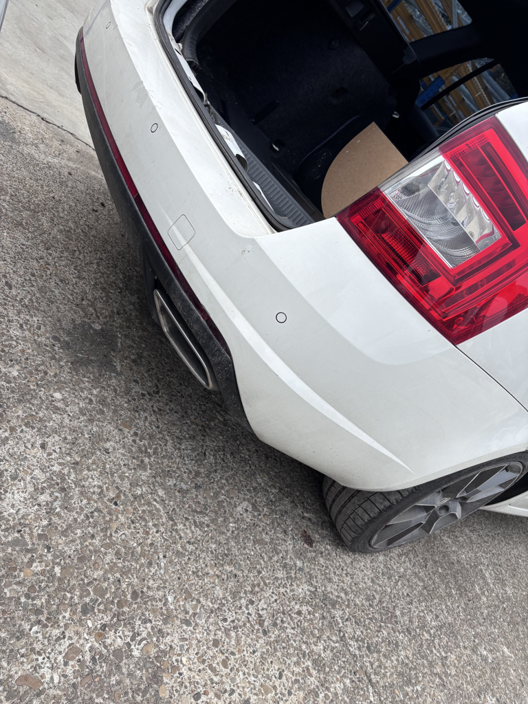 Bara spate Skoda Octavia 3 2.0 Motorina 2014, MODEL CU SENZORI