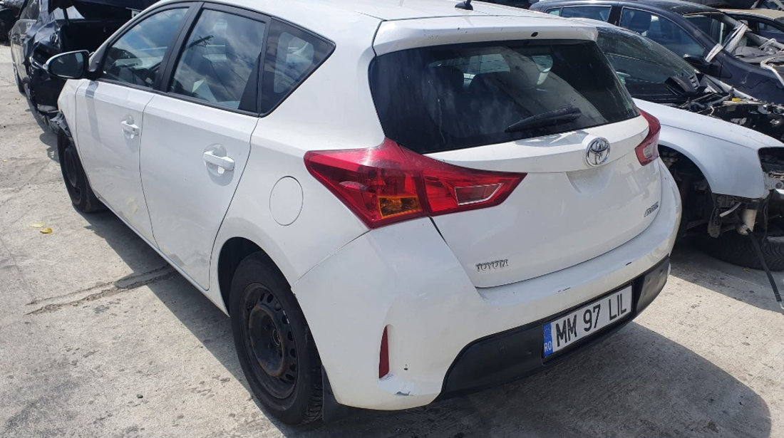 Bara spate Toyota Auris 2014 hatchback 1.4 d