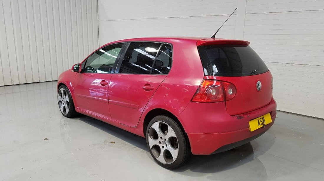 Bara spate Volkswagen Golf 5 2006 HATCHBACK 1.9