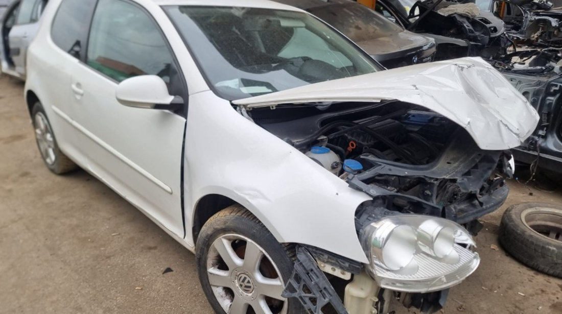 Bara spate Volkswagen Golf 5 2008 hatchback 1.4 BUD