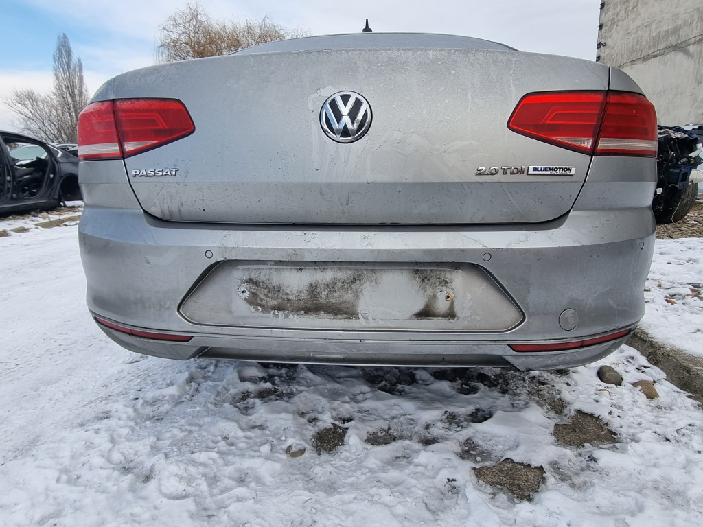 Bara spate Volkswagen Passat B8 Berlina 2016, LB7W