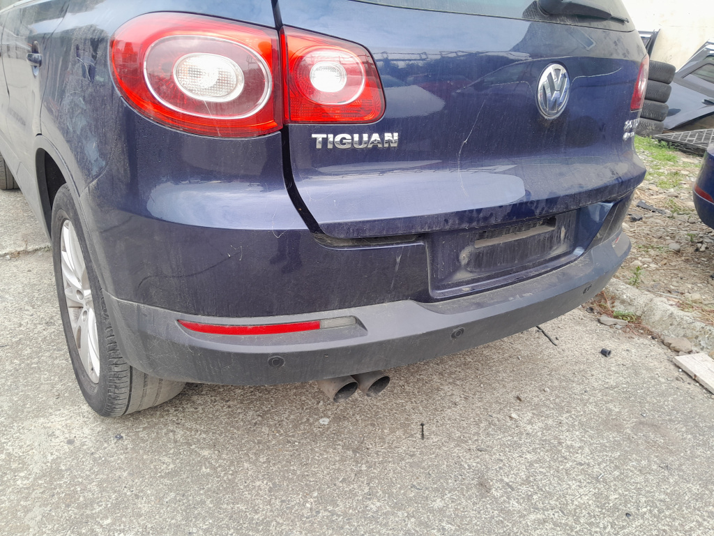 Bara spate Volkswagen Tiguan 2010