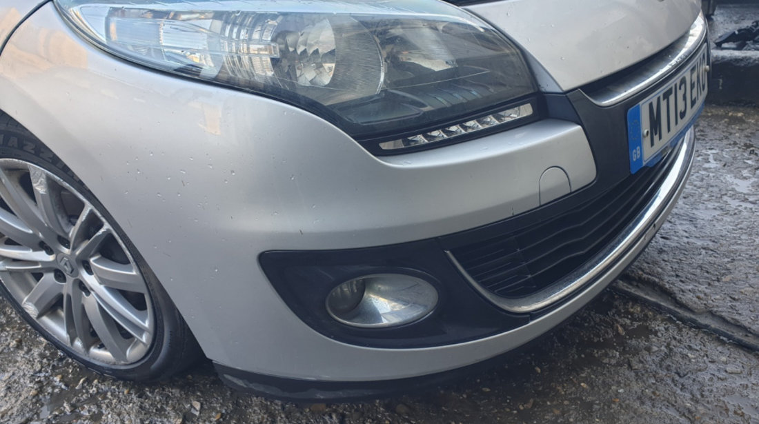 Bara Spoiler Fata Completa Renault Megane 3 2011 - 2015 Culoare Ted69 [C3387]
