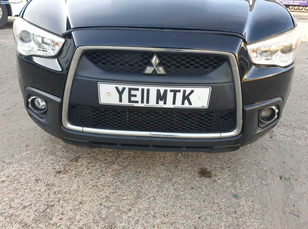 Bara Spoiler Fata cu Grila cu Emblema si Grile Proiectoare cu Imperfectiuni Mitsubishi ASX NFL Non Facelift 2010 - 2012 Culoare X42 [K0642]