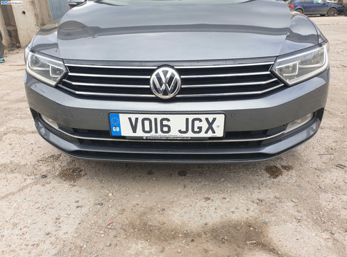 Bara Spoiler Fata cu Grile si Locas Senzori de Parcare cu Imperfectiuni FARA Grila cu Emblema Volksw...