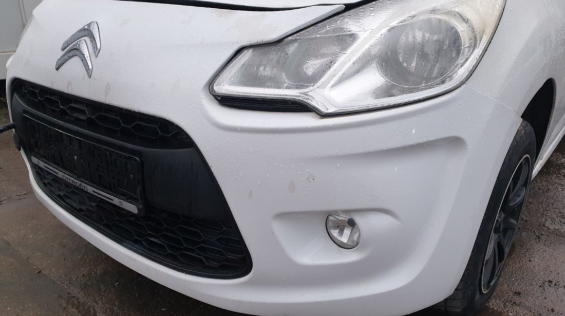 Bara Spoiler Fata cu Grile si Proiectoare cu Defect Citroen C3 2009 - 2016 Culoare EWPA [0654]