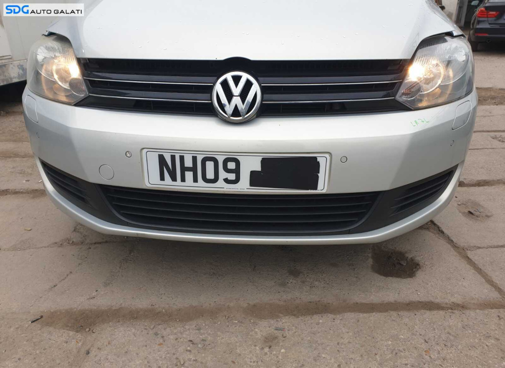 Bara Spoiler Fata cu Locas Senzori Parcare si Spalatoare Faruri Volkswagen Golf 6 Plus 2008 - 2014 Culoare LA7T [B4219]