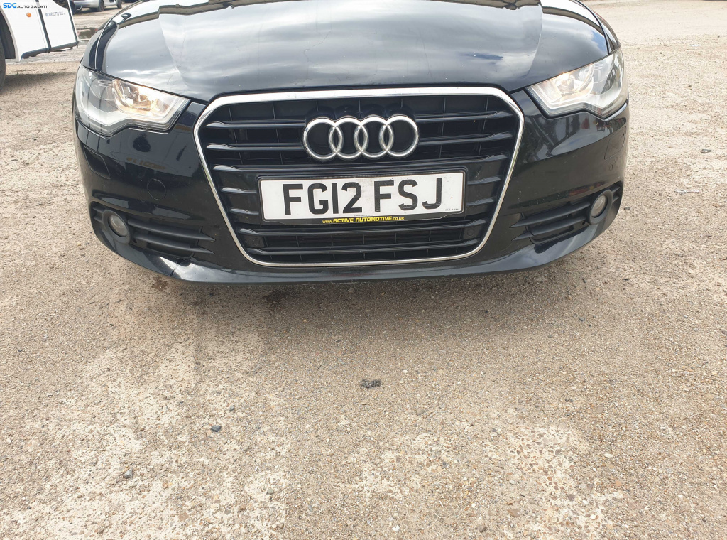 Bara Spoiler Fata FARA Grila cu Emblema cu Locas Senzori de Parcare si Spalatoare de Faruri Audi A6 C7 NFL Non Facelift 2011 - 2014 Culoare LY9B [K5407]