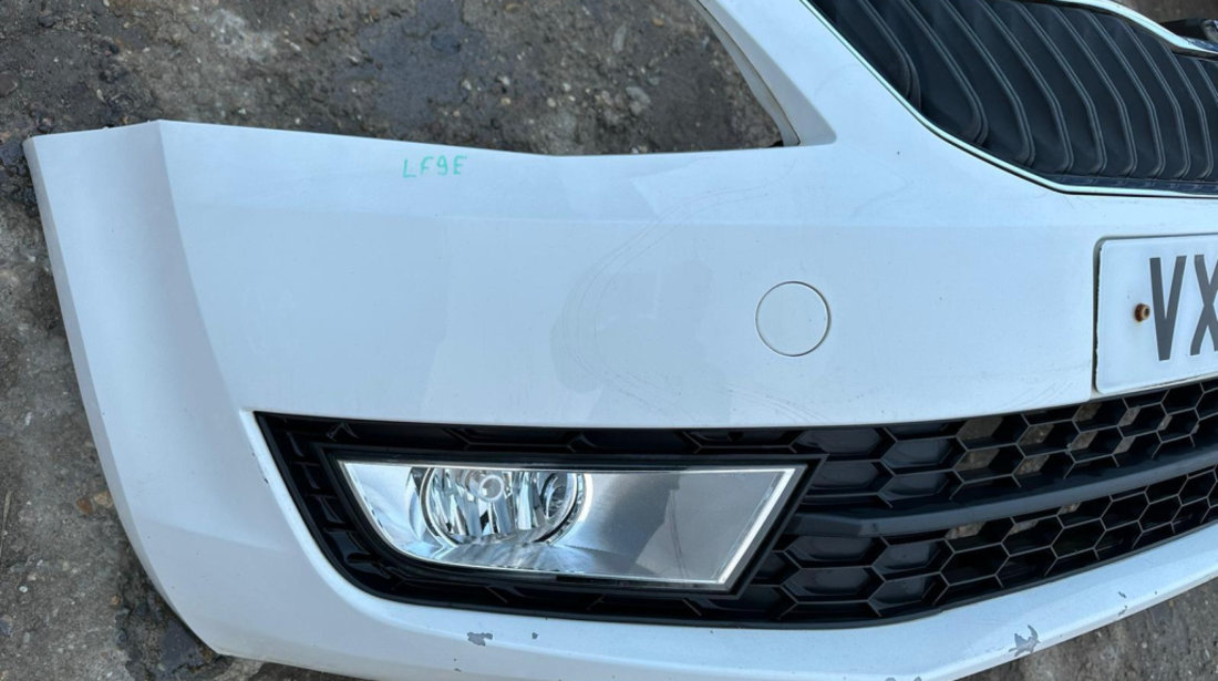 Bara Spoiler Fata FARA Grila Superioara Skoda Octavia 3 2013 - 2017 Culoare LF9E [X3310]