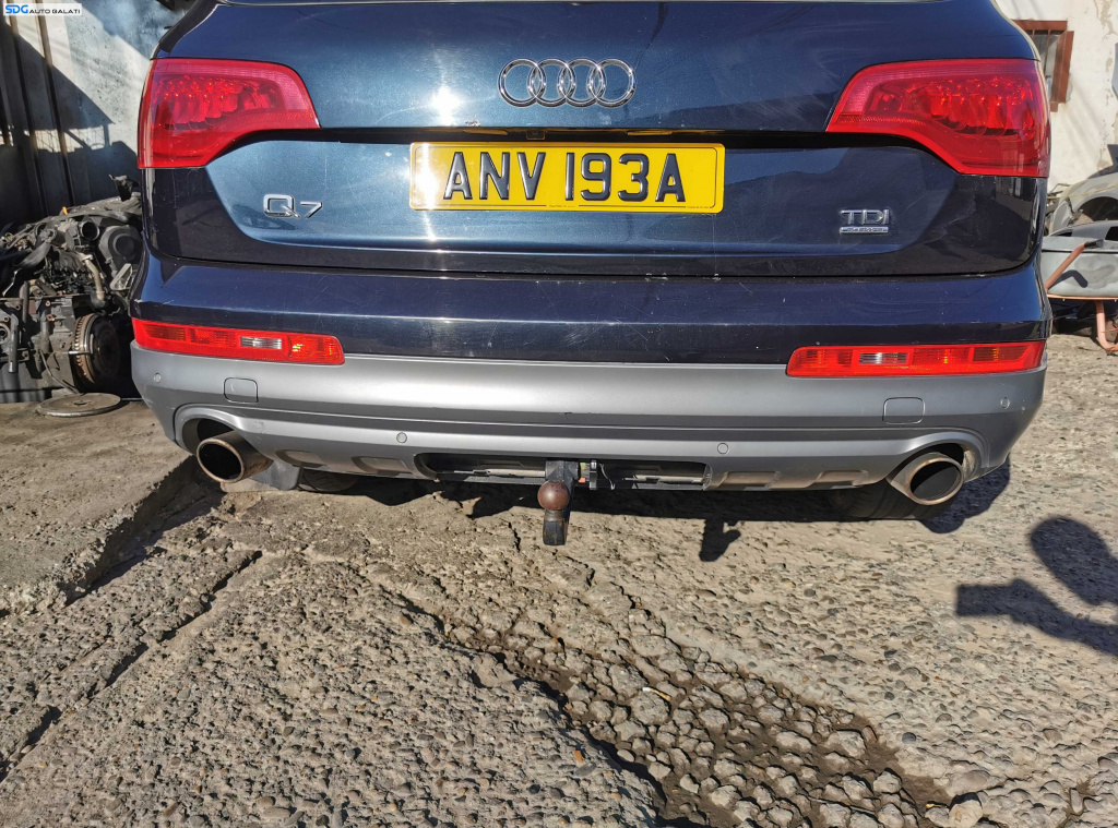 Bara Spoiler Spate cu Locas Senzori Parcare Audi Q7 4L FL Facelift 2010 - 2015 Culoare LZ5Q [K7111]