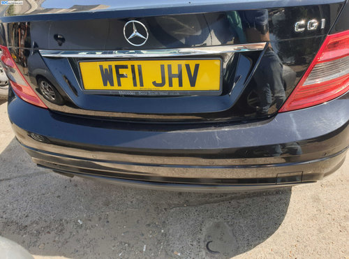 Bara Spoiler Spate cu Locas Senzori Parcare cu Imperfectiuni Mercedes Clasa C Class W204 Sedan Berli...