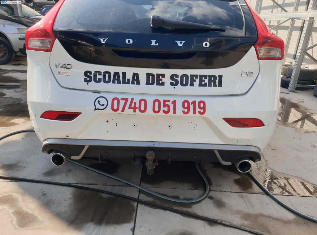 Bara Spoiler Spate cu Locas Senzori Parcare R Design Volvo V40 NFL Non Facelift 2012 - 2016 Culoare 707-46 [K7037]