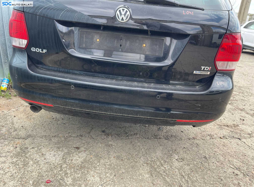 Bara Spoiler Spate Culoare L041 Volkswagen Golf 5 Break Combi 2004 - 2009 ( prezinta zgarieturi pe partea stanga) [B3969]
