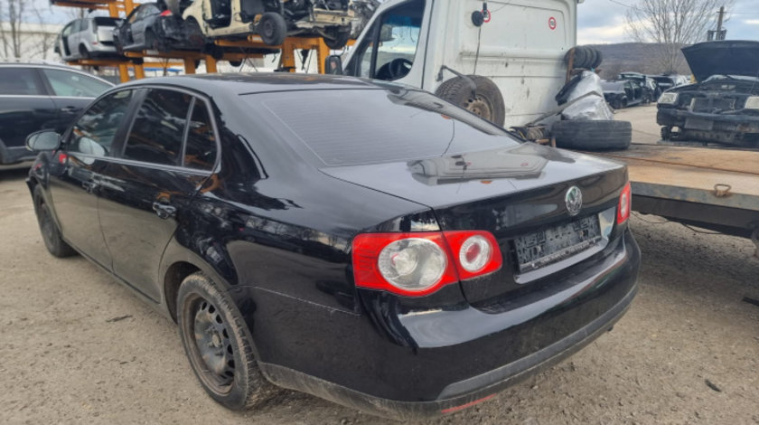 Bara stabilizatoare punte spate Volkswagen Jetta 2010 sedan/berlina 1.6 benzina