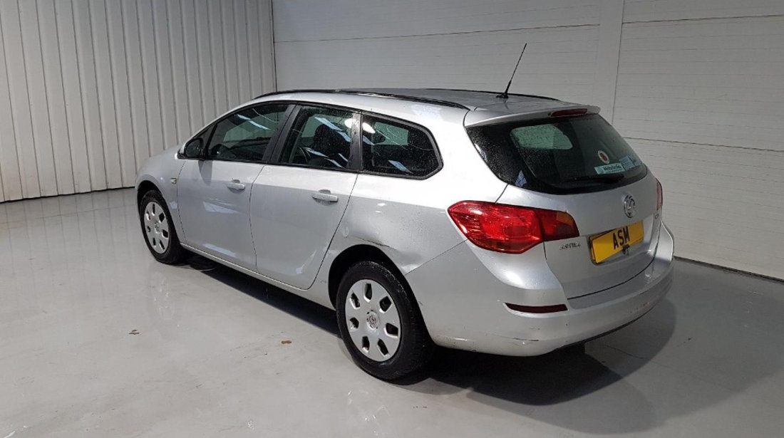 Bare portbagaj longitudinale Opel Astra J 2011 Break 1.7D