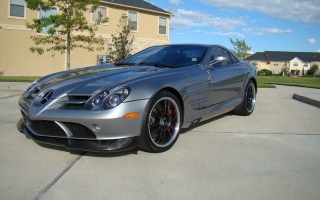 Baschetbalistul Michael Jordan isi vinde Mercedesul McLaren SLR 722 Baschetbalistul Michael Jordan isi vinde Mercedesul McLaren SLR 722